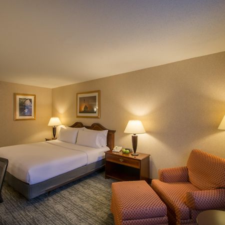 Holiday Inn Arlington At Ballston By Ihg Екстериор снимка