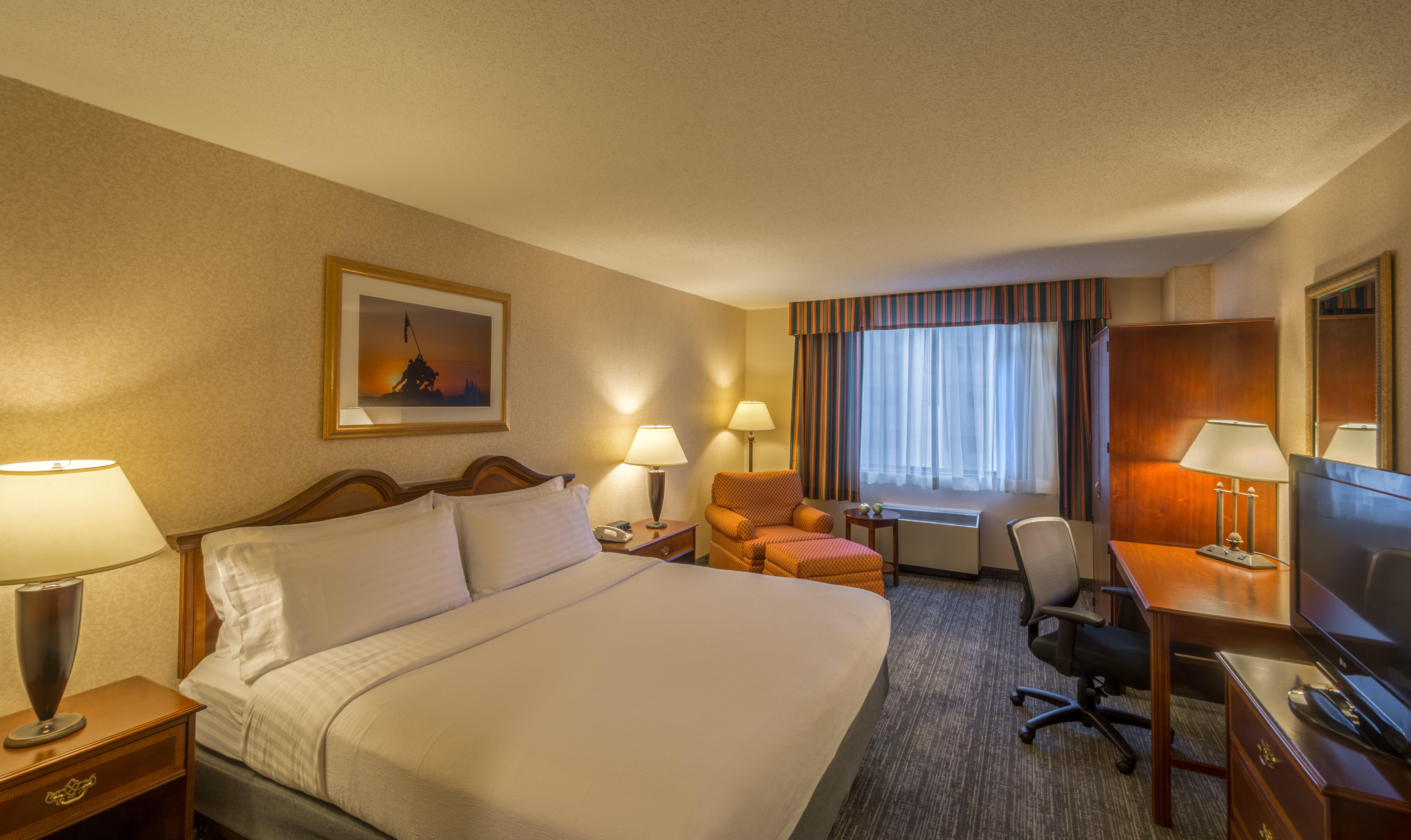 Holiday Inn Arlington At Ballston By Ihg Екстериор снимка