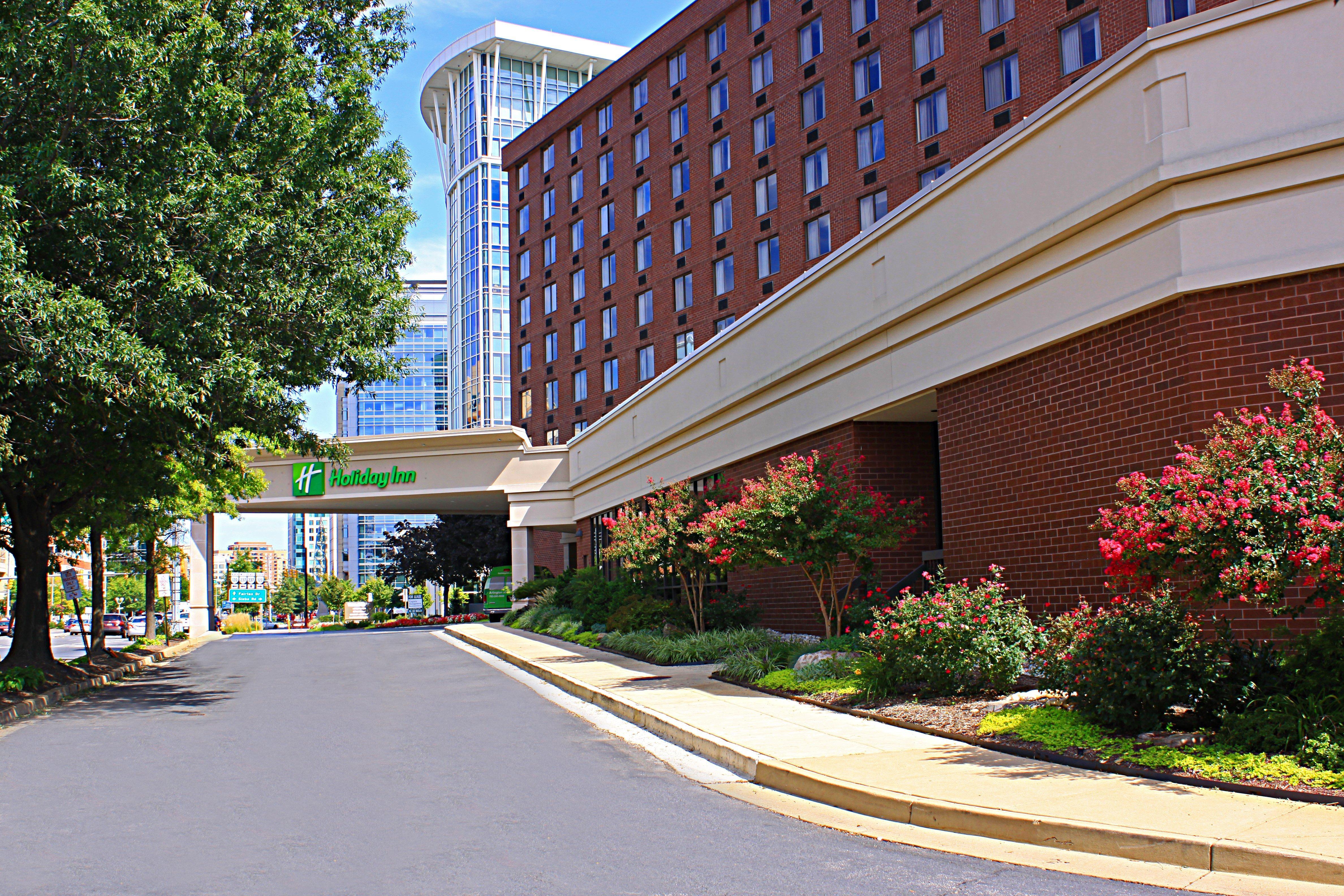 Holiday Inn Arlington At Ballston By Ihg Екстериор снимка