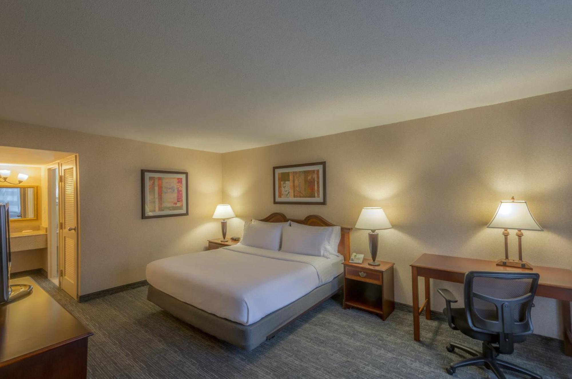 Holiday Inn Arlington At Ballston By Ihg Екстериор снимка